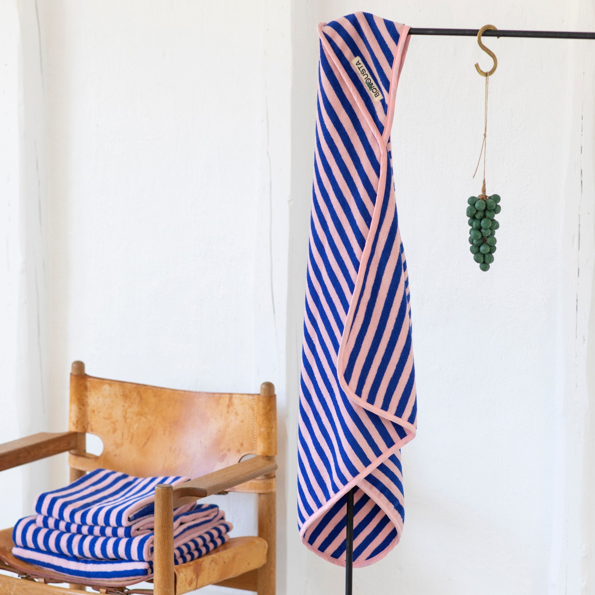 bongusta naram baby towel - dazzling blue & rose