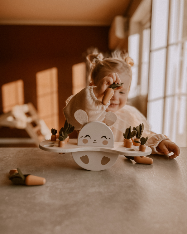 Mrs. Ertha Bunny Balance - Wood puzzle
