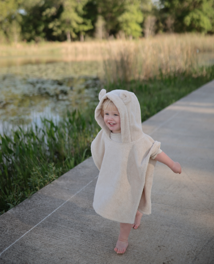 Mushie Bear Poncho Towel - Fog