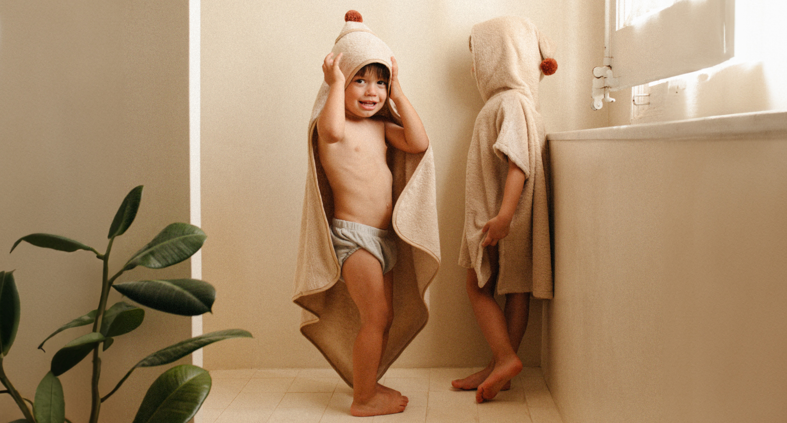 Nobodinoz So Cute Baby Bath Cape - Natural