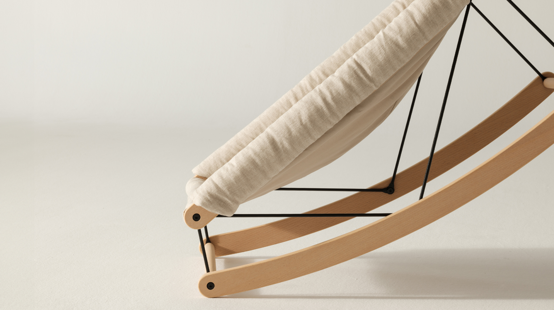 Nobodinoz Growing Green baby bouncer - Natural Honey Sweet Dots