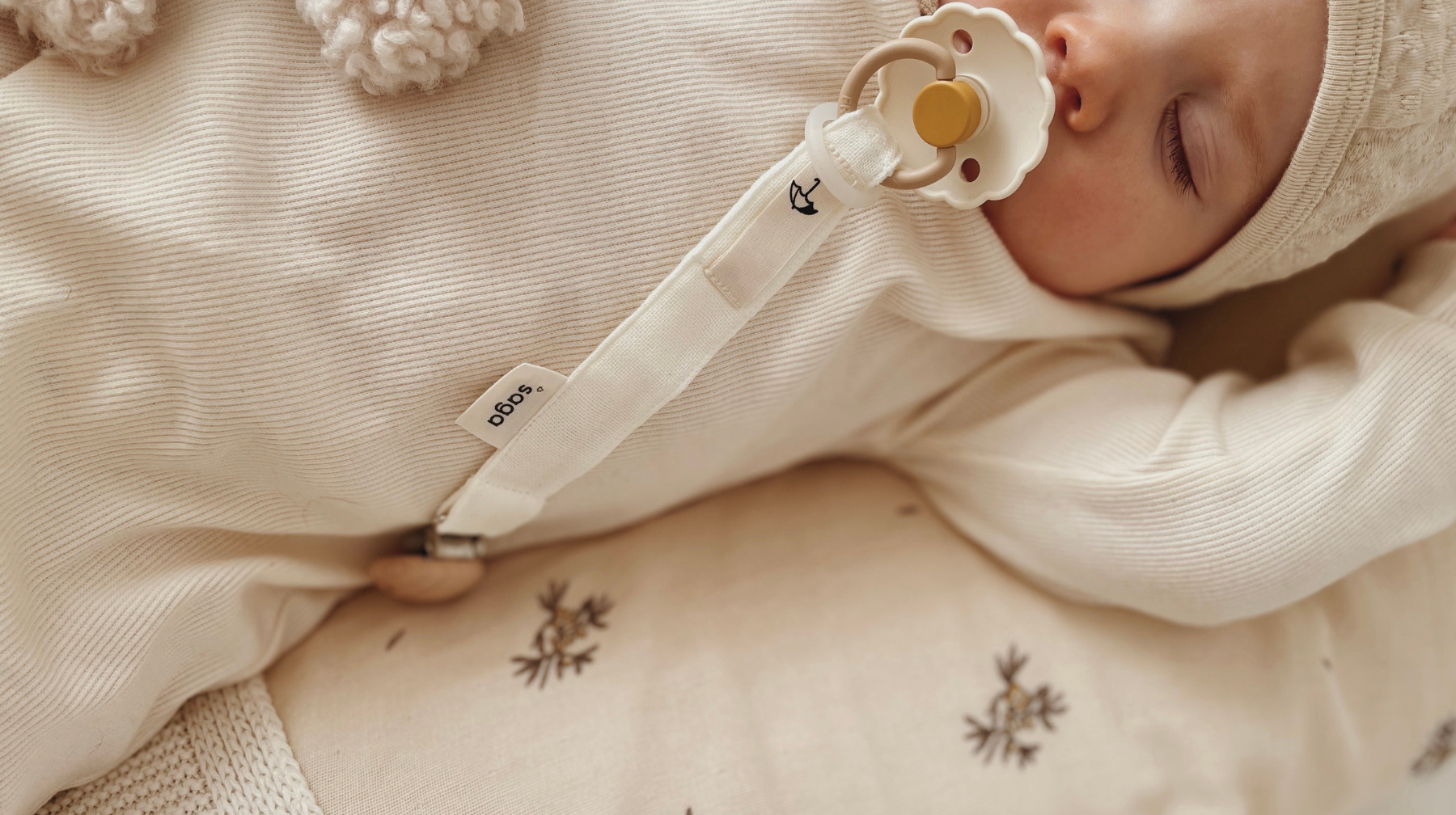 Saga Copenhagen Pacifier Clip - Cream