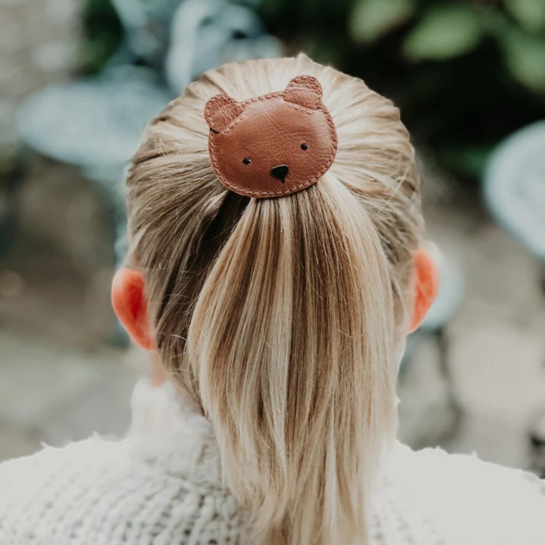Donsje - Hair Accessories - Josy Classic Hairclip Bear - Cognac Classic Leather - Tummy Time