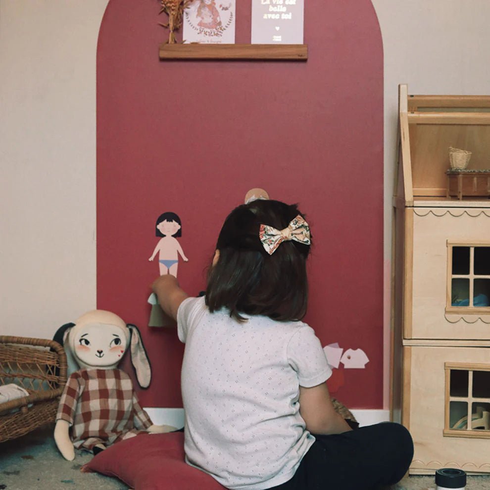 Ferflex - Educational Games - Magnetic Game - Dress - up Silhouettes for Girls - Tummy Time