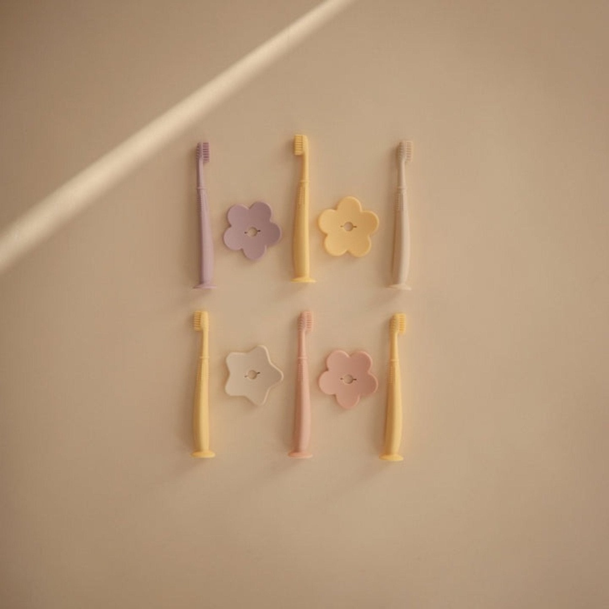 Mushie - Brushes & Dental Care - Flower Training Toothbrush - Blush - Tummy Time