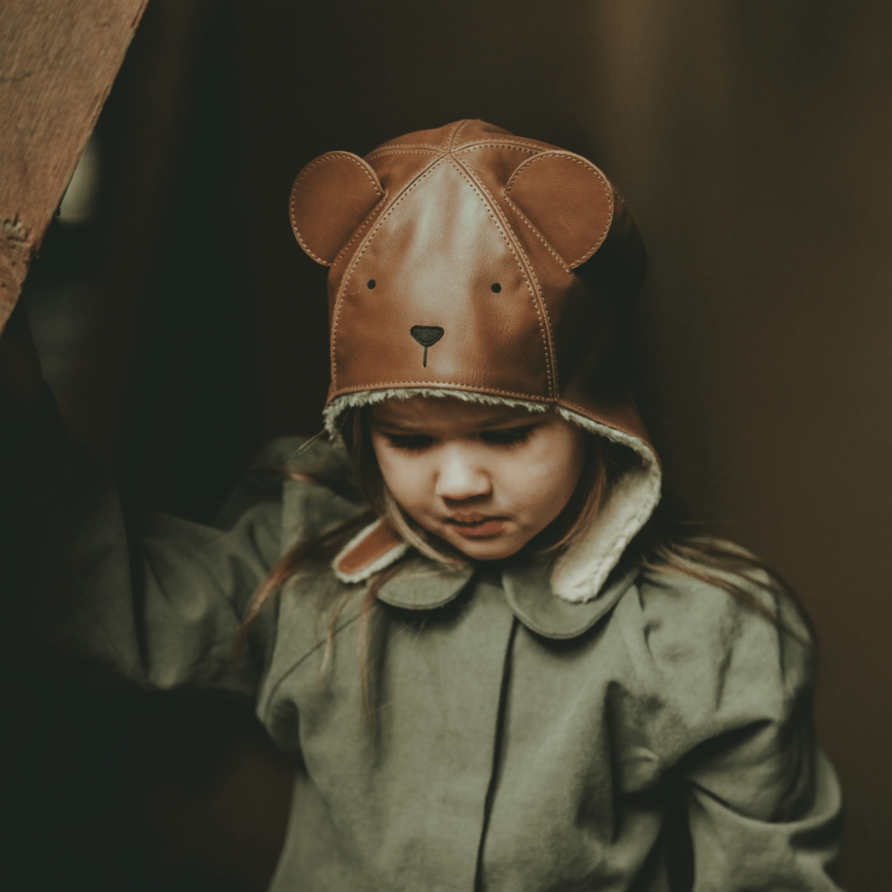 Donsje - Hats, Caps & Beanies - Kapi Classic Hat Bear - Cognac Classic Leather - Tummy Time
