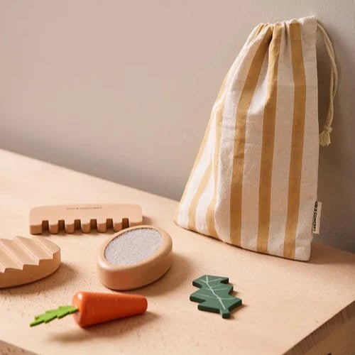 Kids Concept - Role Play Toys - Fuzzy Friends Care Kit - Tummy Time