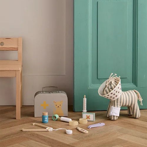 Kids Concept - Role Play Toys - Veterinary Play Set - Tummy Time