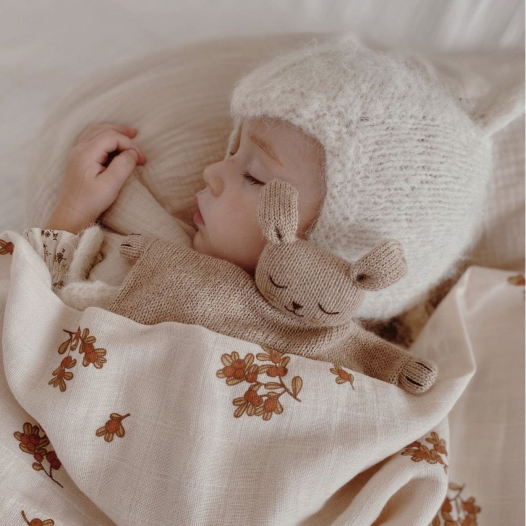 Main Sauvage - Baby Comforters - Knit Cuddle Cloth - Bunny Sand - Tummy Time