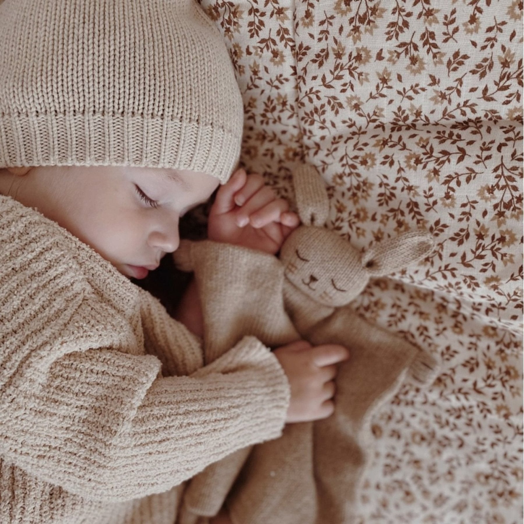 Main Sauvage - Baby Comforters - Knit Cuddle Cloth - Bunny Sand - Tummy Time
