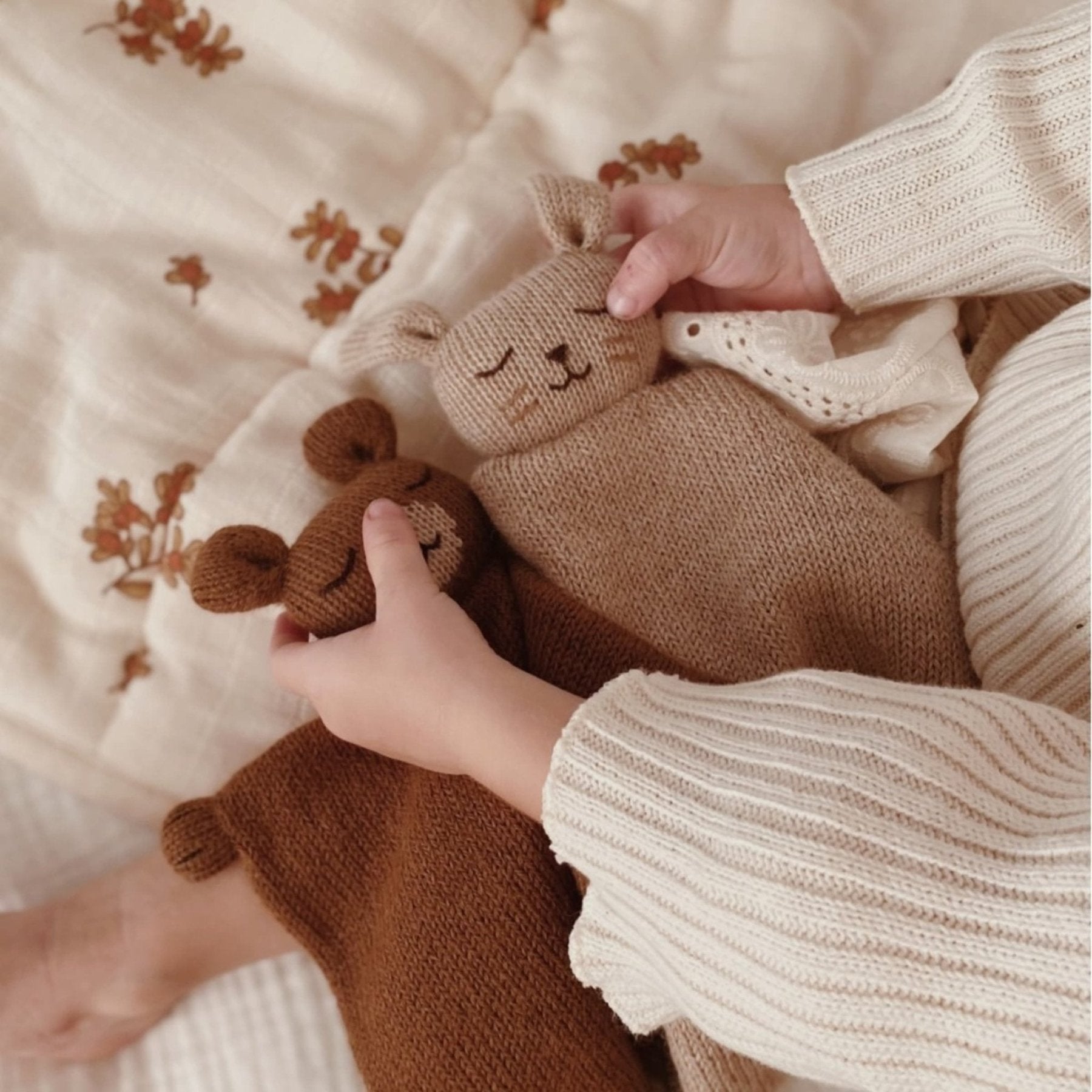 Main Sauvage - Baby Comforters - Knit Cuddle Cloth - Bunny Sand - Tummy Time