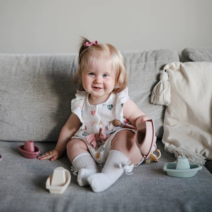 Mushie - Bath Toys - 5 - Pack Bath Boats - Petal - Tummy Time