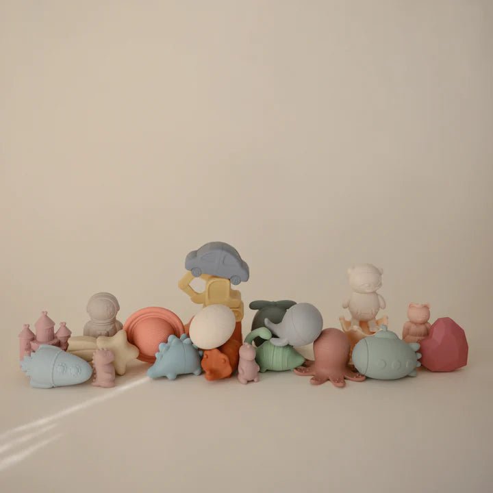 Mushie - Bath Toys - Dino Mold Free Bath Play Set - Tummy Time