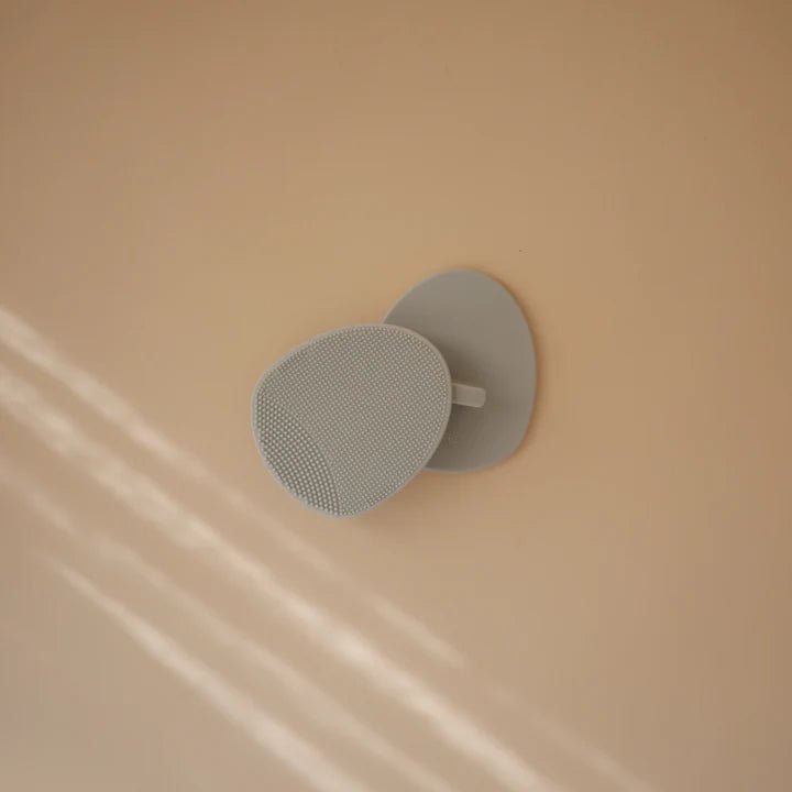 Mushie - Body & Hair Care - Cradle Cap Brushes - Tradewinds/Periwinkle - Tummy Time