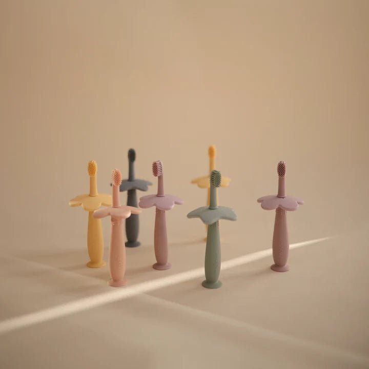 Mushie - Brushes & Dental Care - Star Training Toothbrush - Tradewinds - Tummy Time