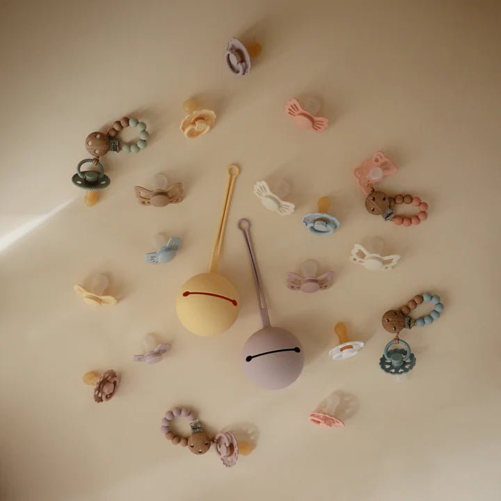 Mushie - Dummies, Pacifiers & Pacifiers Clips - Silicone Pacifier Case - Soft Lilac - Tummy Time