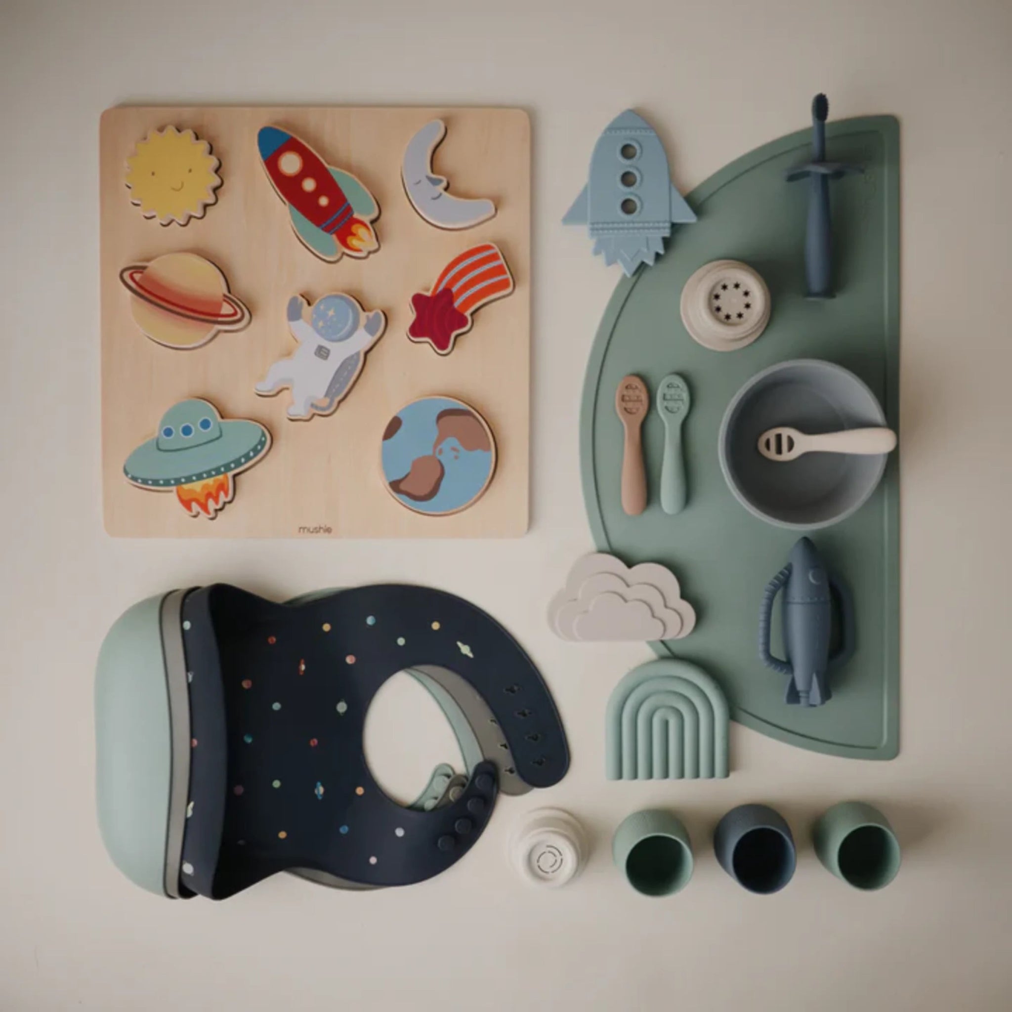 Mushie - Baby Teethers - Rocket Rattle Teether - Tummy Time