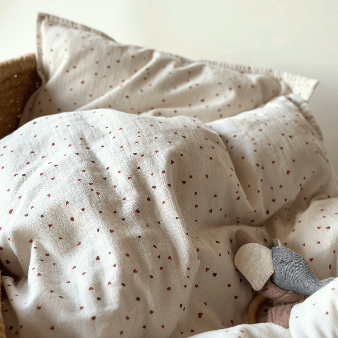 Saga Copenhagen - Bed & Bedding - Baby Bedding - Sia - Heart - Tummy Time