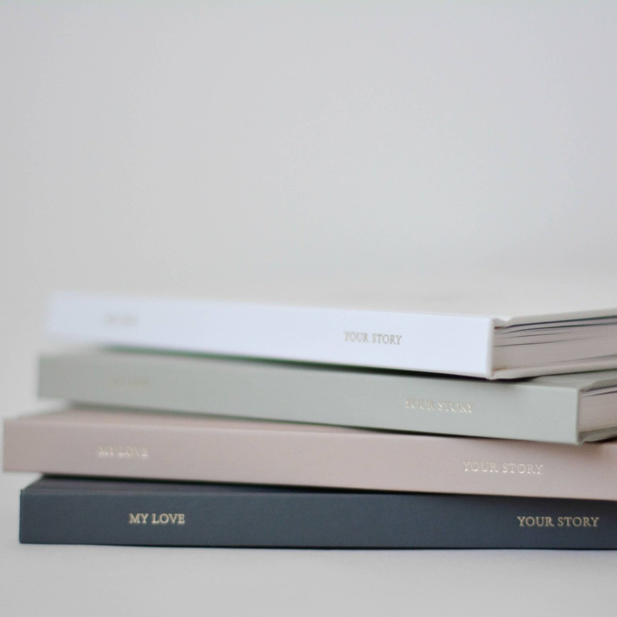 Zakuw - Toiletry Bags & Health Book - English Baby Book "Celeste" - Snow - Tummy Time