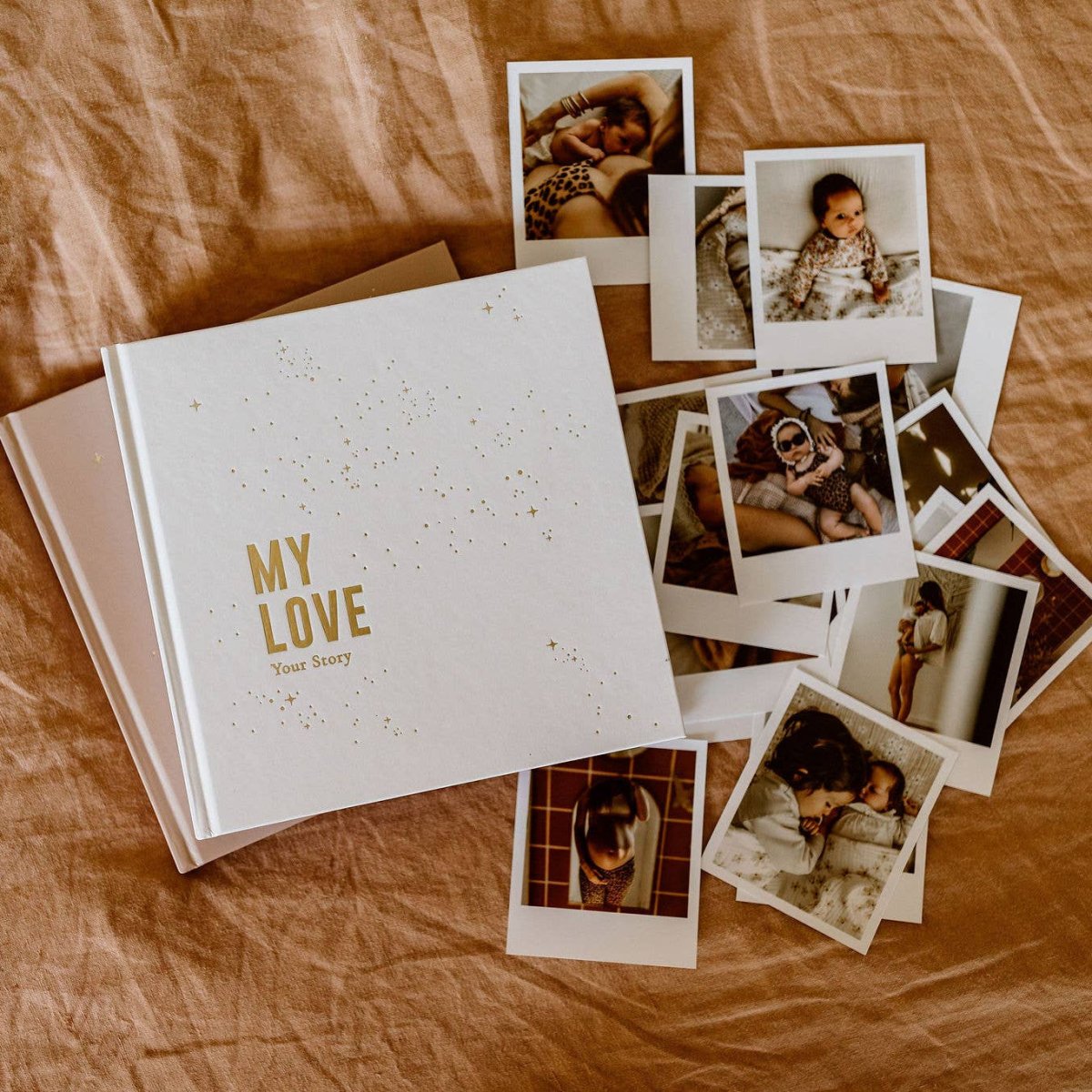 Zakuw - Toiletry Bags & Health Book - English Baby Book "Celeste" - Snow - Tummy Time