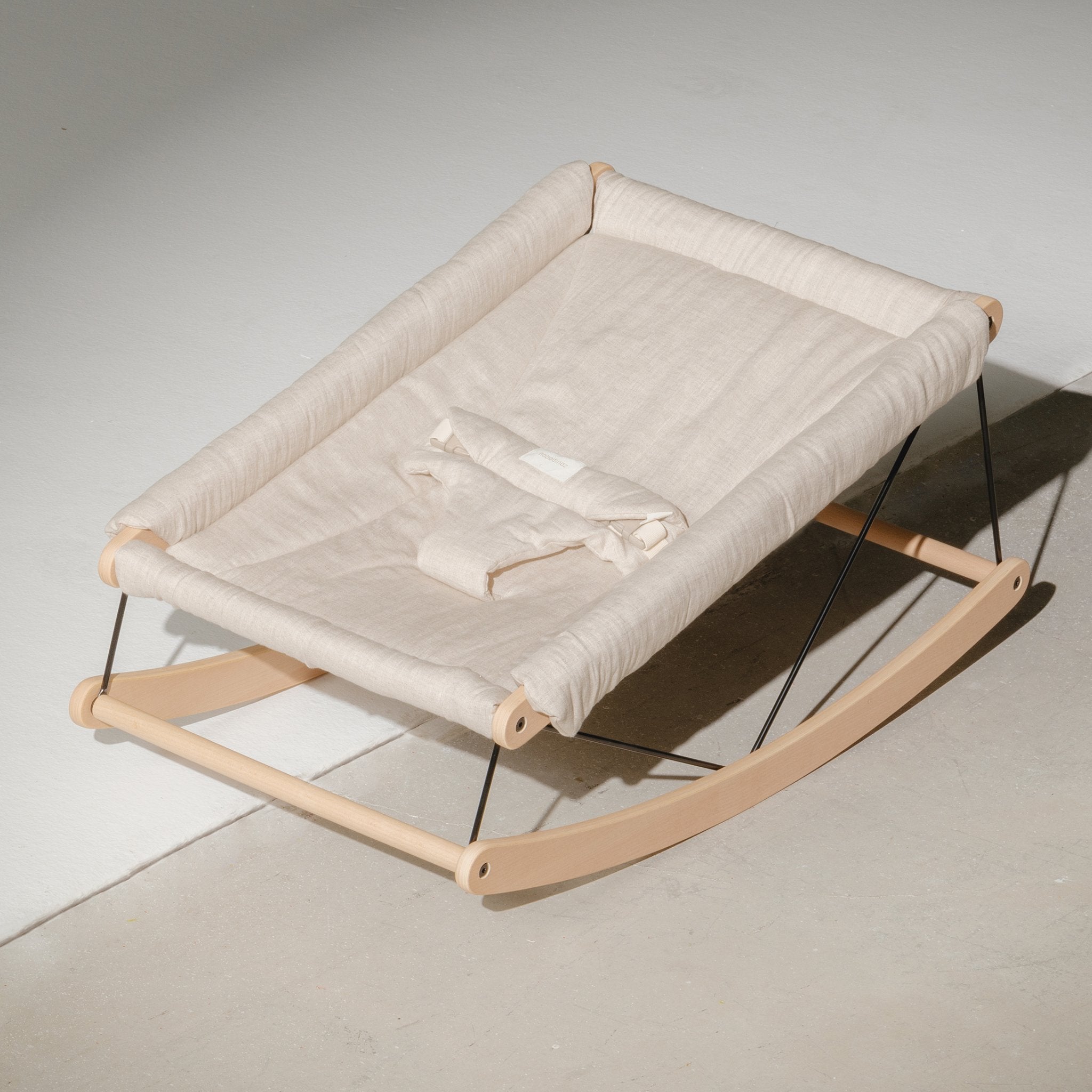 nobodinoz growing green baby bouncer - natural honey sweet dots