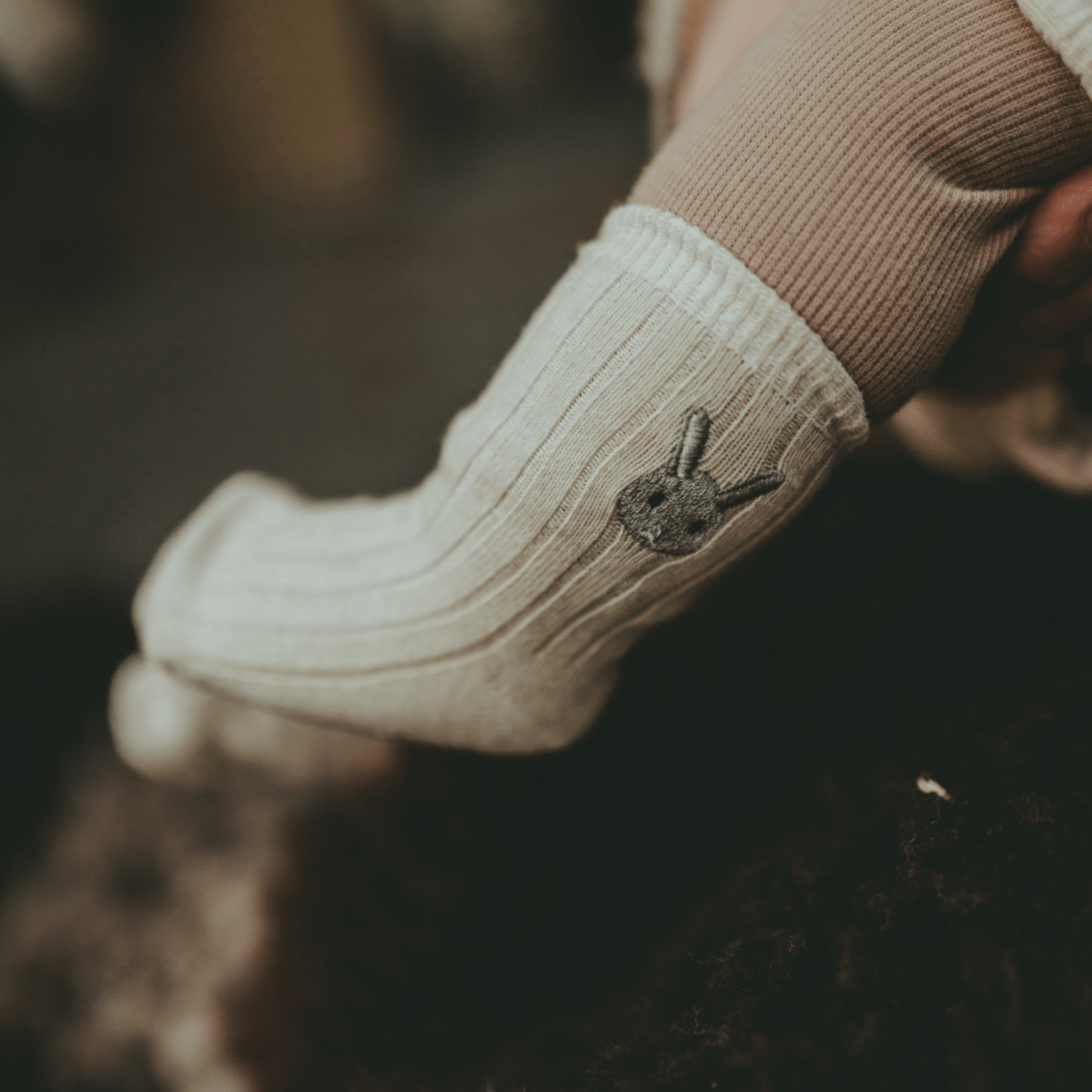 Donsje - Baby Socks & Underwear - Bell Socks Bunny - Warm White - Tummy Time