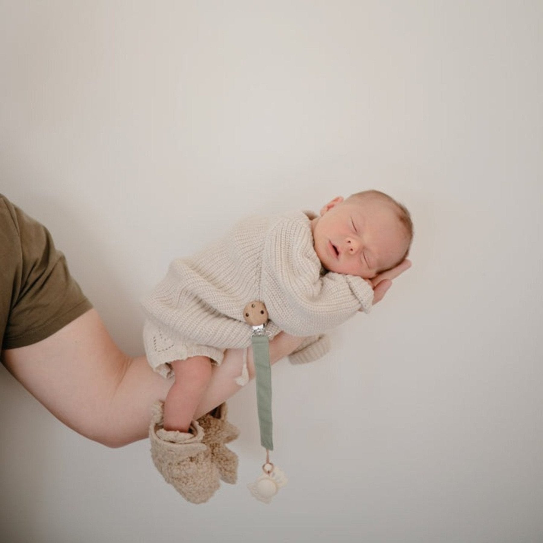 Mushie - Baby Sweaters & Cardigans - Chunky Knit Sweater - Beige - Tummy Time