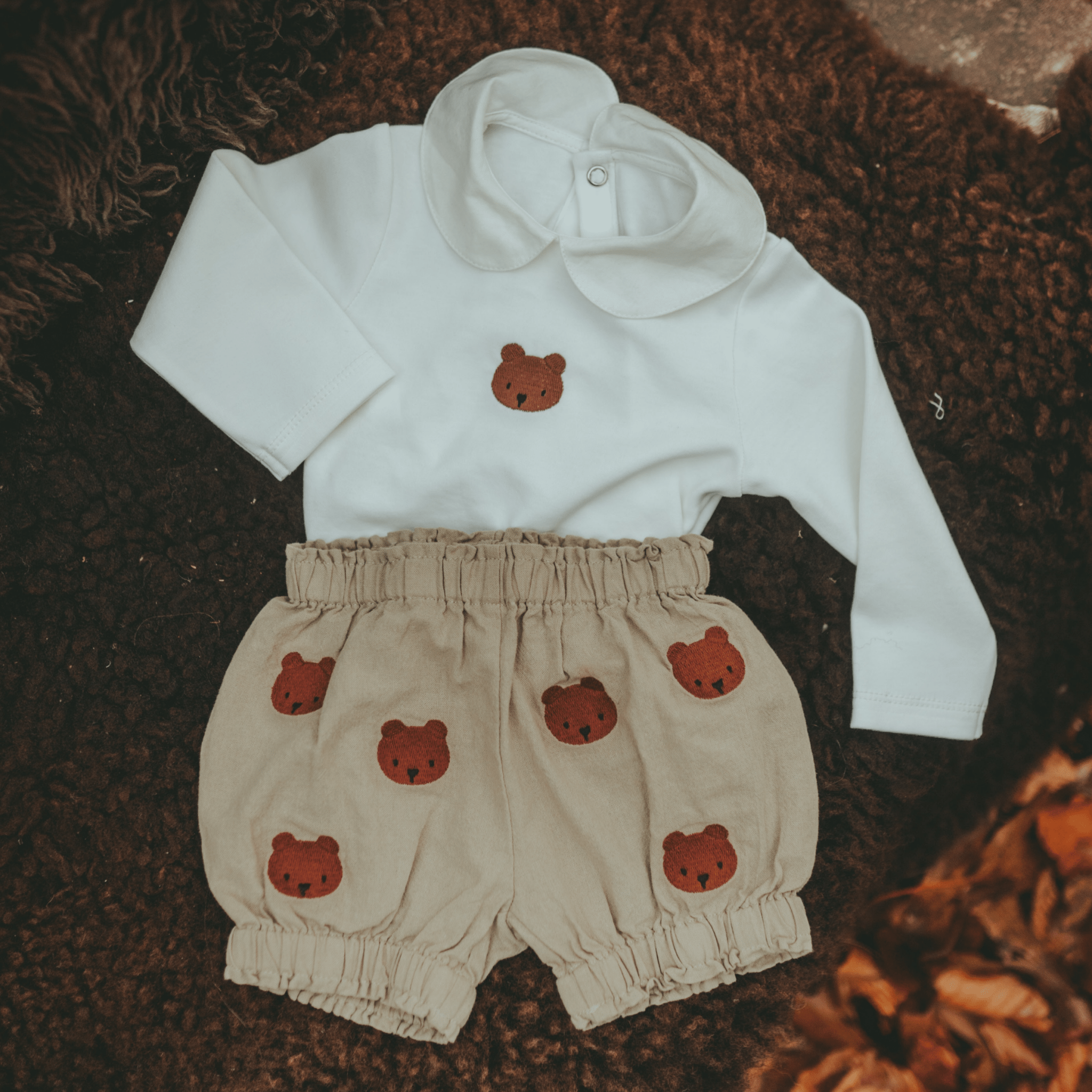 Donsje - Baby Onesis, Rompers & Pyjamas - Davo Bodysuit Bear - Off White - Tummy Time