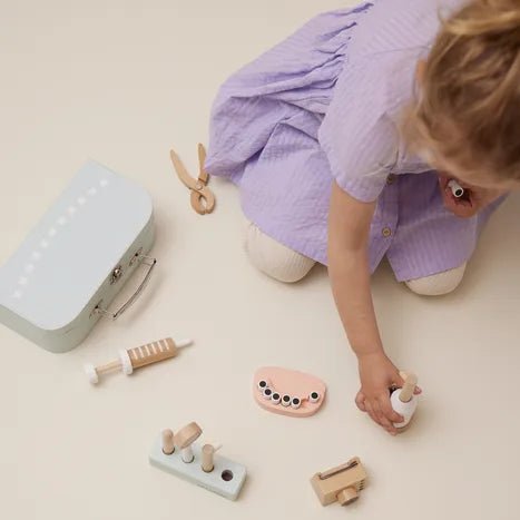 Kids Concept - Role Play Toys - Dentist Set - Tummy Time