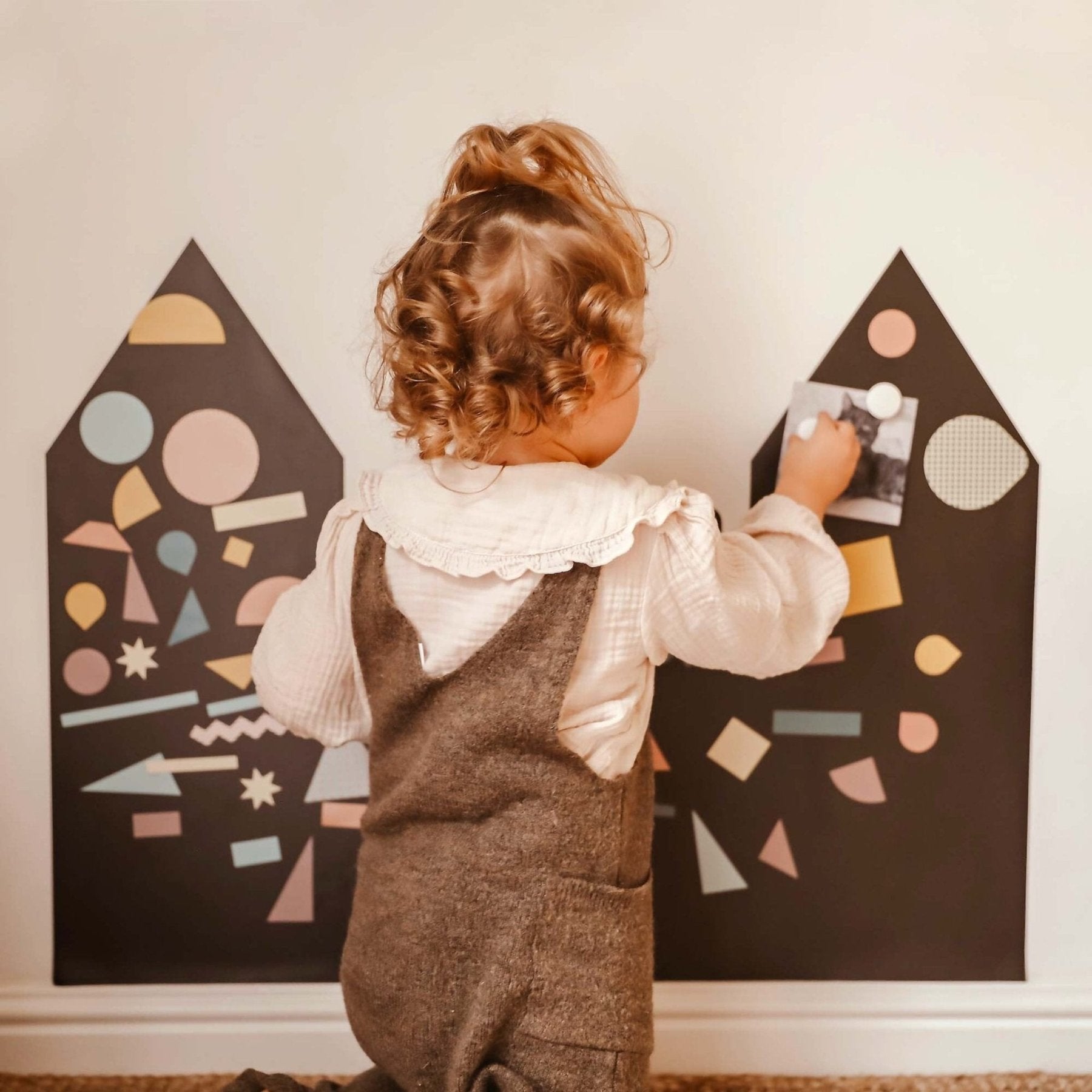 Ferflex - Educational Games - Magnetic Chalkboard - Castle - Tummy Time