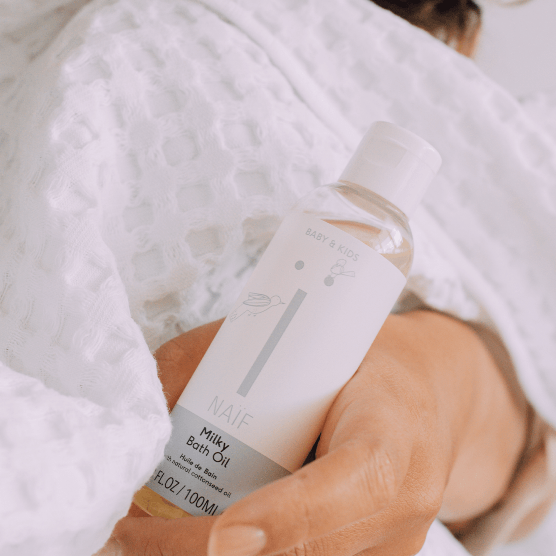 Naïf Care - Body & Hair Care - Milky Bath Oil - 100ml - Tummy Time