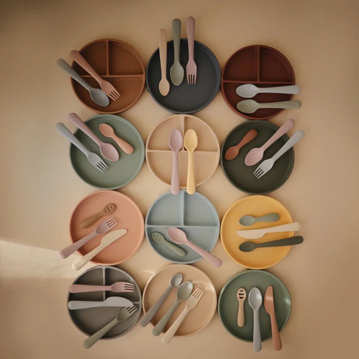 Mushie - Baby Tableware - Classic Silicone Suction Plate - Ivory - Tummy Time