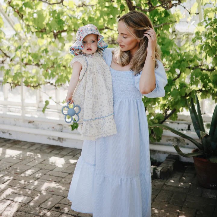 Mushie - Baby Teethers - Daisy Rattle Teether - Soft Lilac - Tummy Time