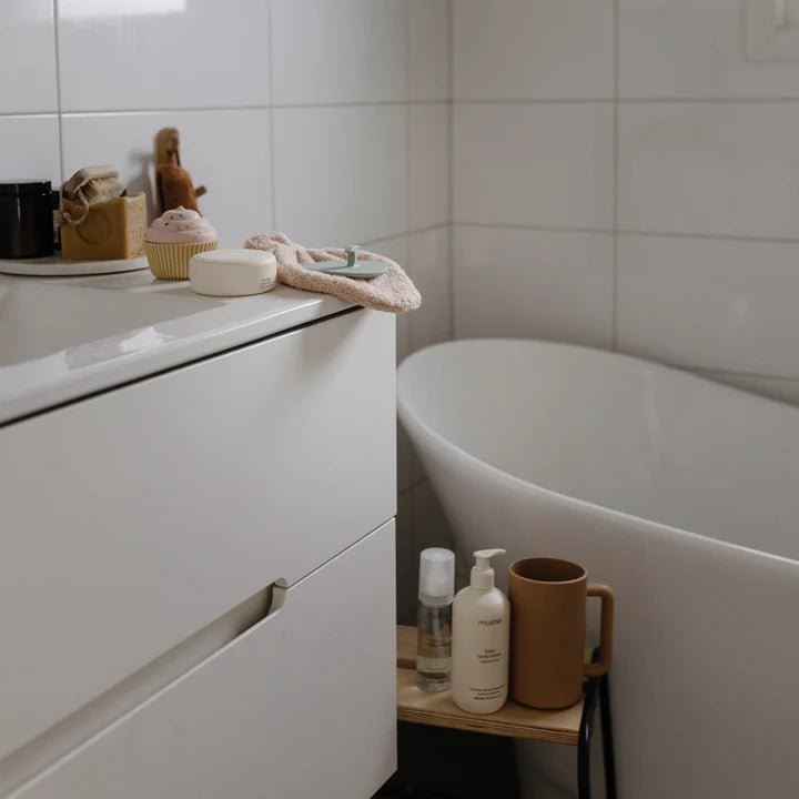 Mushie - Body & Hair Care - Bath Rinse Cup - Shifting Sand - Tummy Time