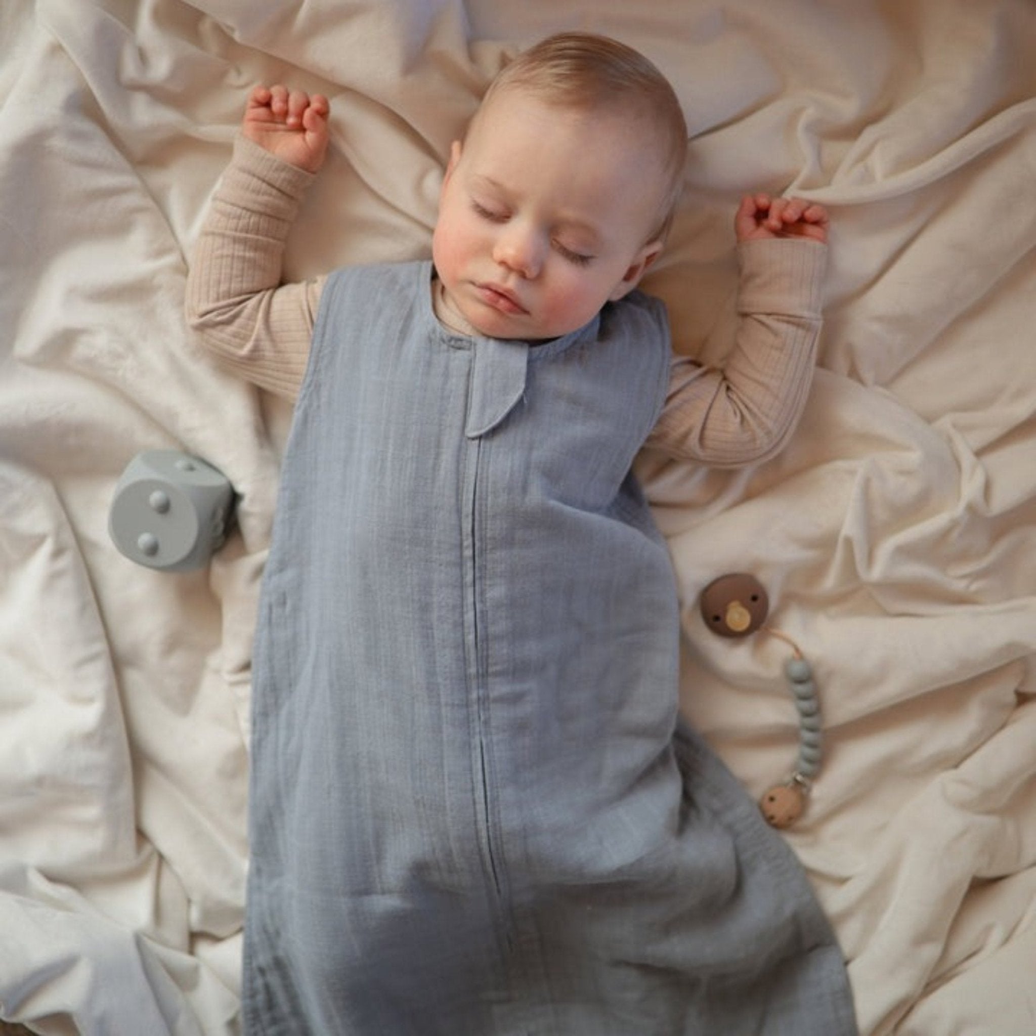 Mushie - Sleeping Bags, Blankets & Bed Bumpers - Muslin Sleep Bag - Tradewinds - Tummy Time