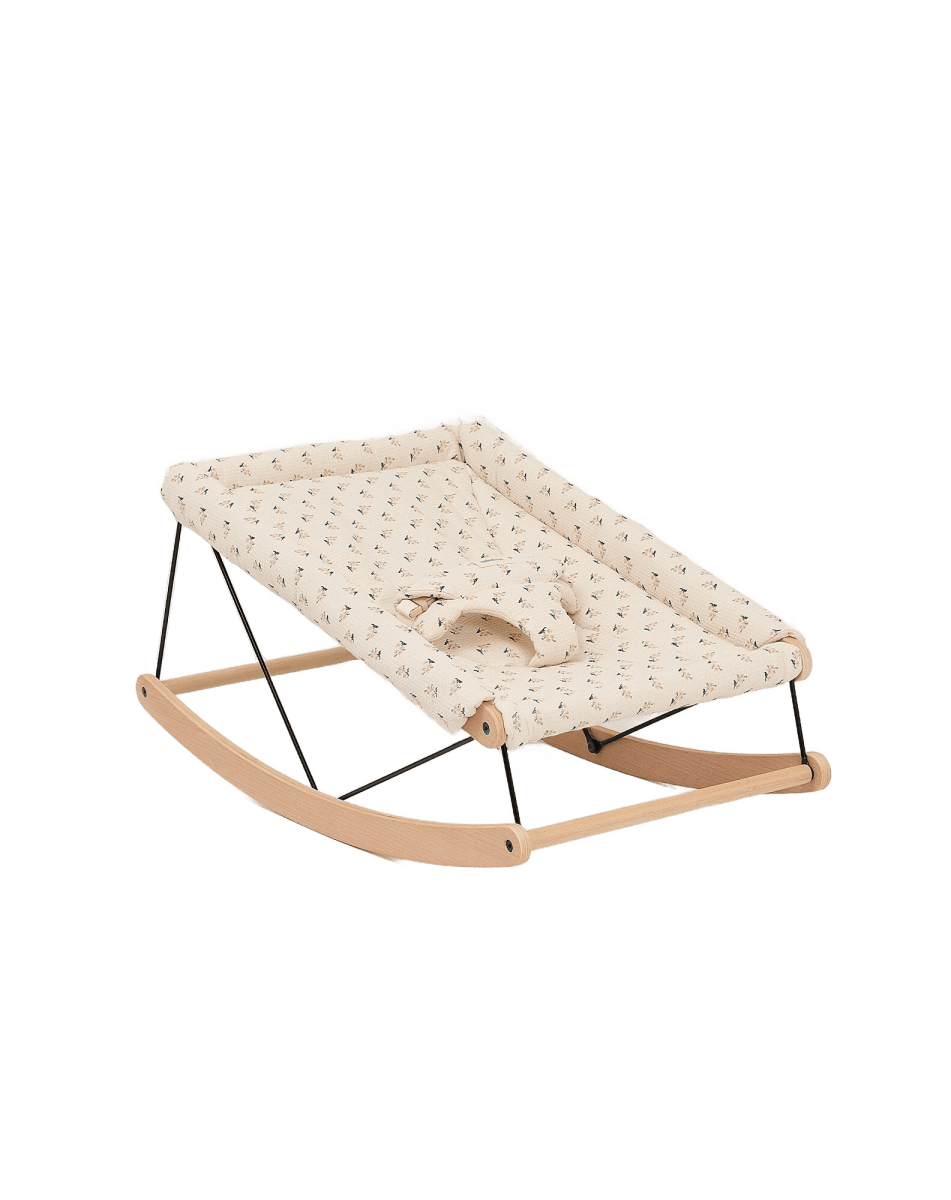 Nobodinoz Baby Bouncer Growing Green - Darling, bouncer viewed from an angle