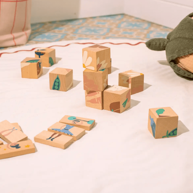 Nobodinoz - Educational Games - Veggies Wooden Cubes - Tummy Time