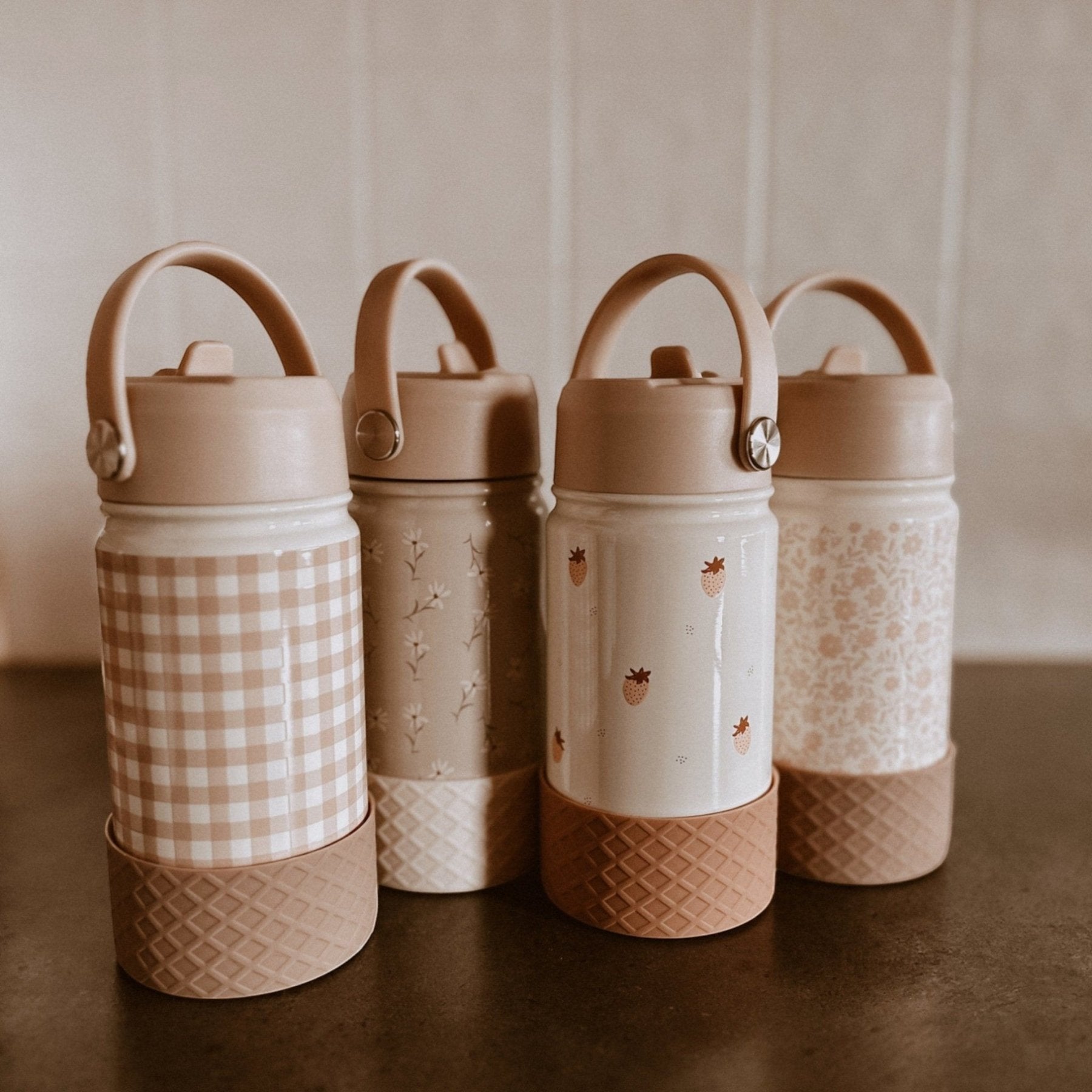 Mrs Ertha - Baby Bottles & Accessories - Omma Water Bottle - Stainless Steel - Soft Squares - Tummy Time