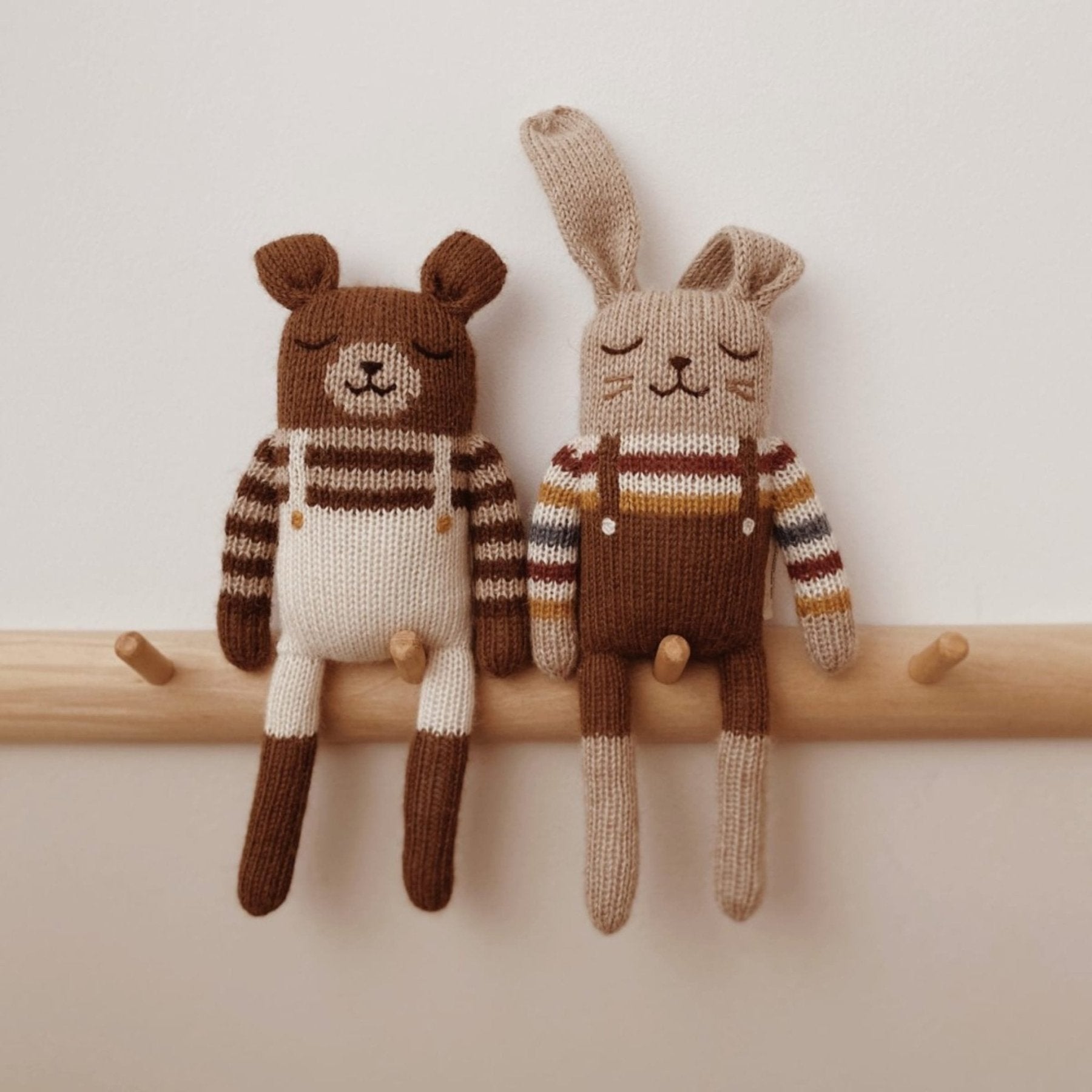 Main Sauvage - Plush Toys - Teddy Knit Toy - Nut Overalls - Tummy Time