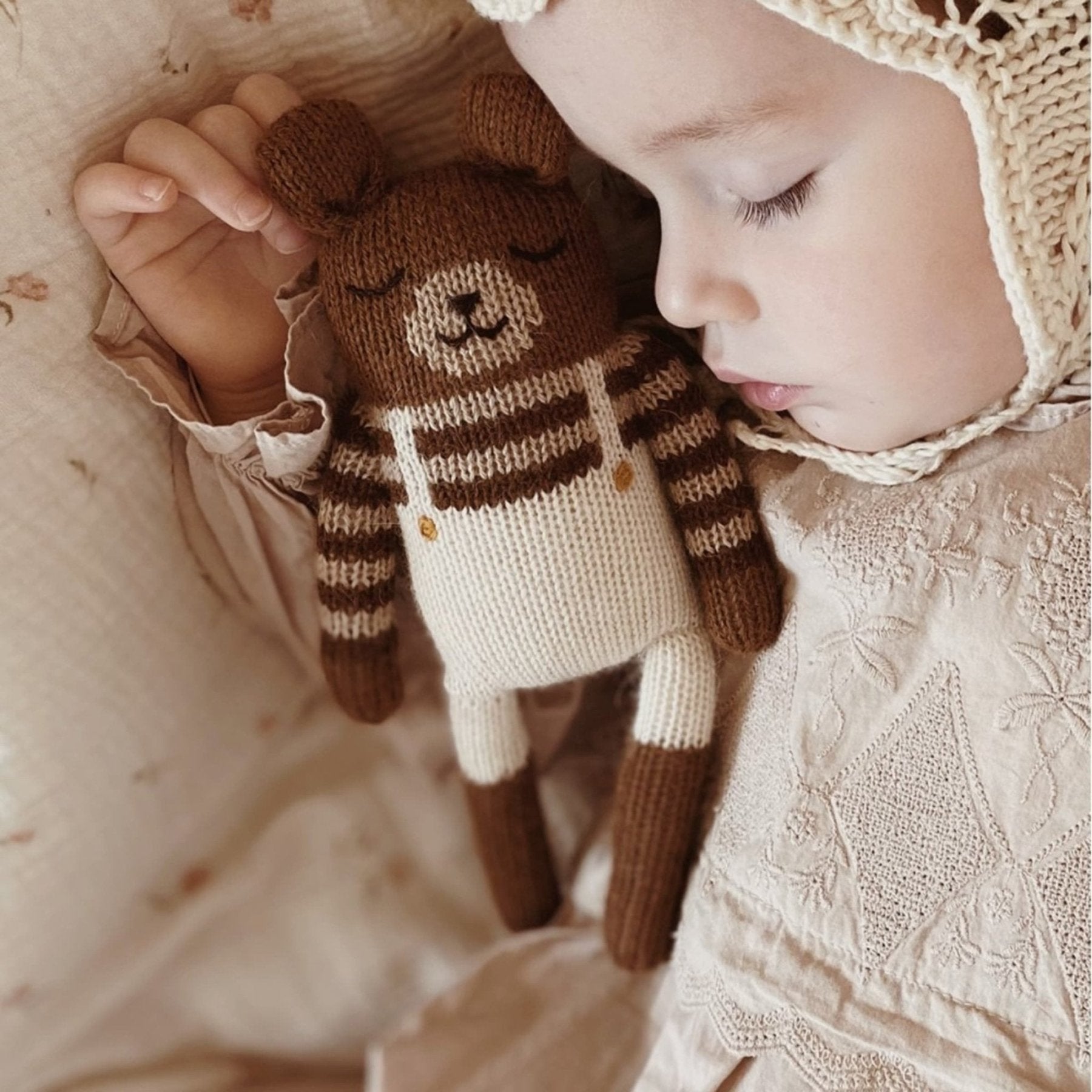 Main Sauvage - Plush Toys - Teddy Knit Toy - Nut Overalls - Tummy Time
