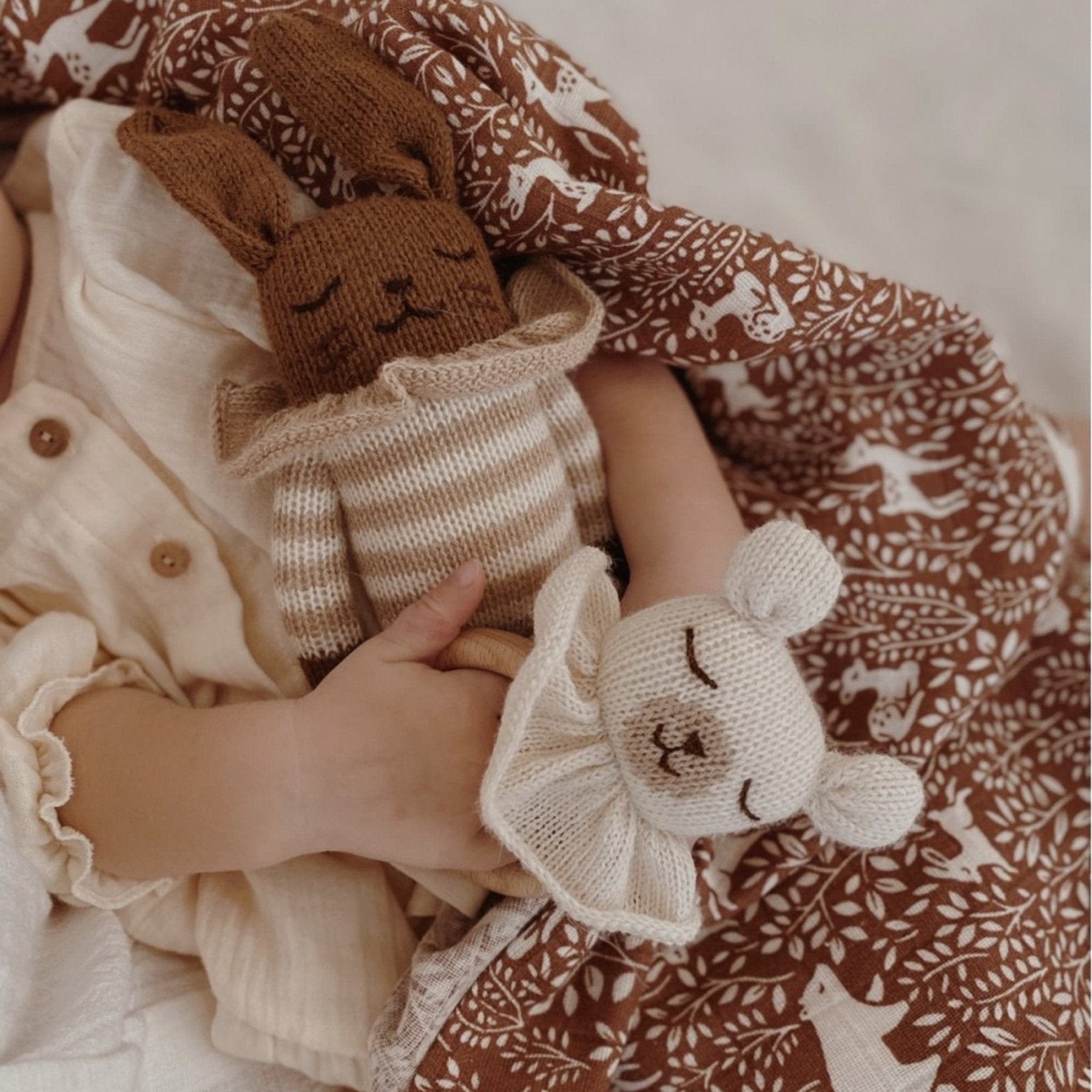 Main Sauvage - Baby Teethers - Teething Ring - Polar Bear - Tummy Time