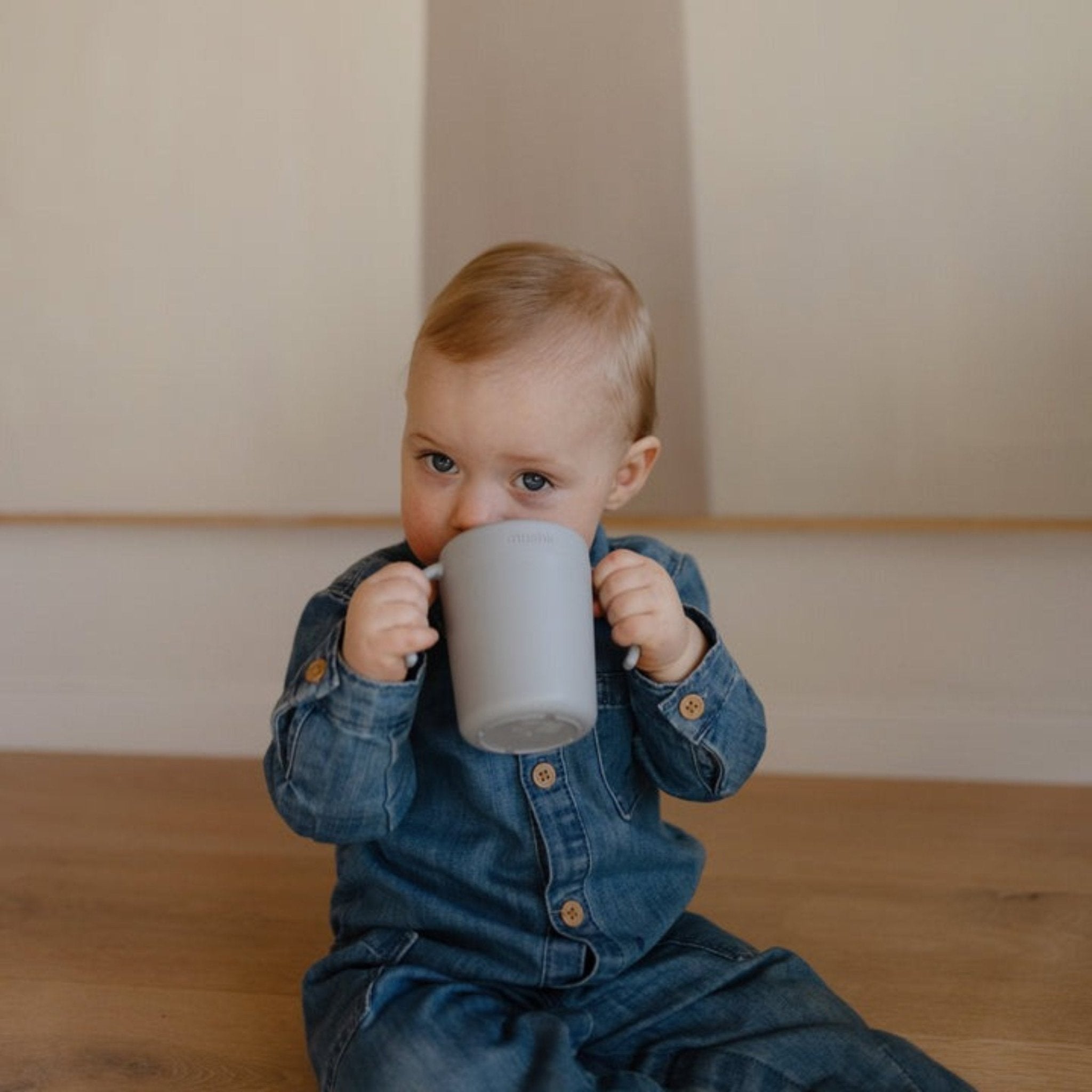 Mushie - Baby Tableware - Trainer Sippy Cup - Cloud - Tummy Time