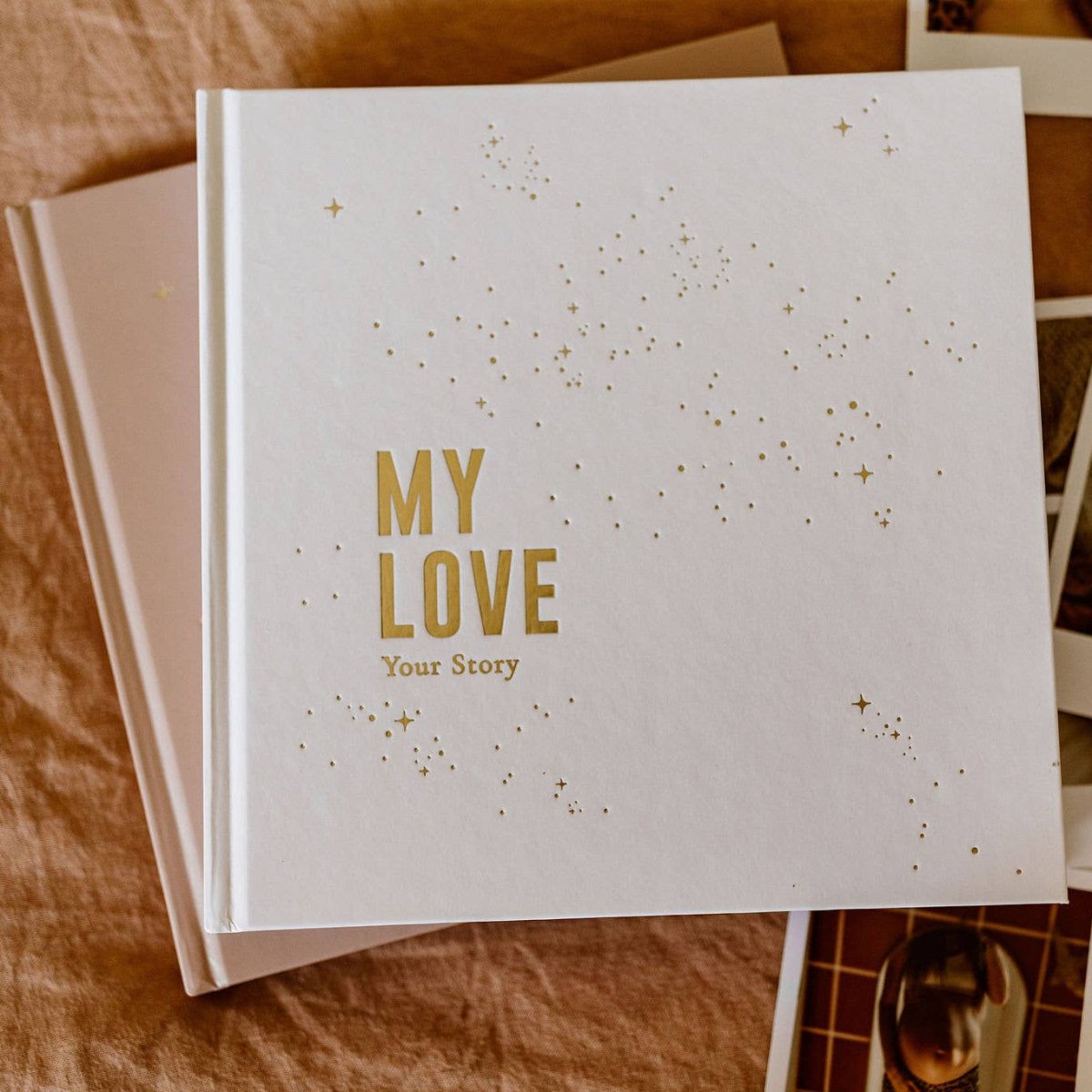 Zakuw - Toiletry Bags & Health Book - English Baby Book "Celeste" - Snow - Tummy Time